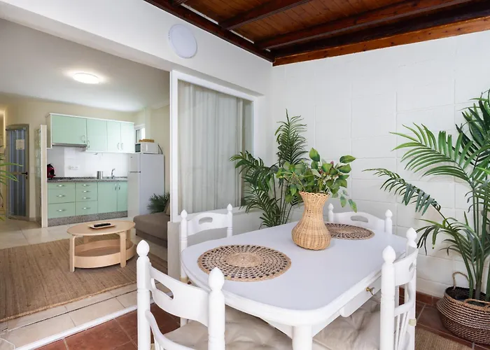 Apartament Tranquil Coastal Escape, *