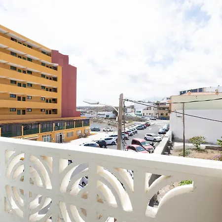 Tranquil Coastal Escape, Apartament *