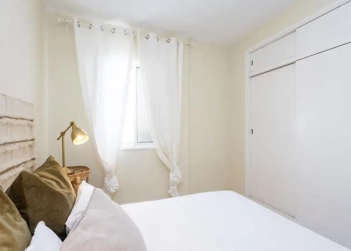 Tranquil Coastal Escape, * 波里斯-德阿沃纳